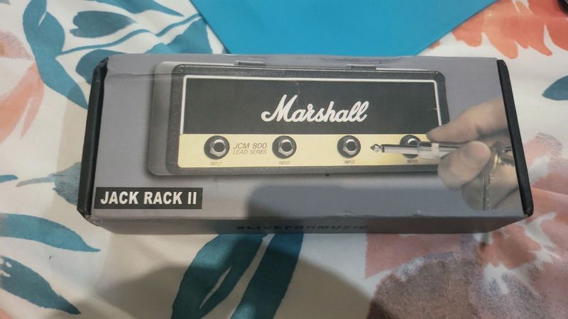 Marshall amp keyring holder