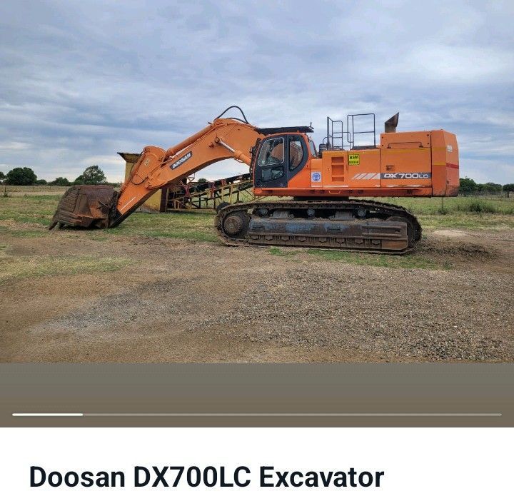 Doosan 700 Excavator for sale