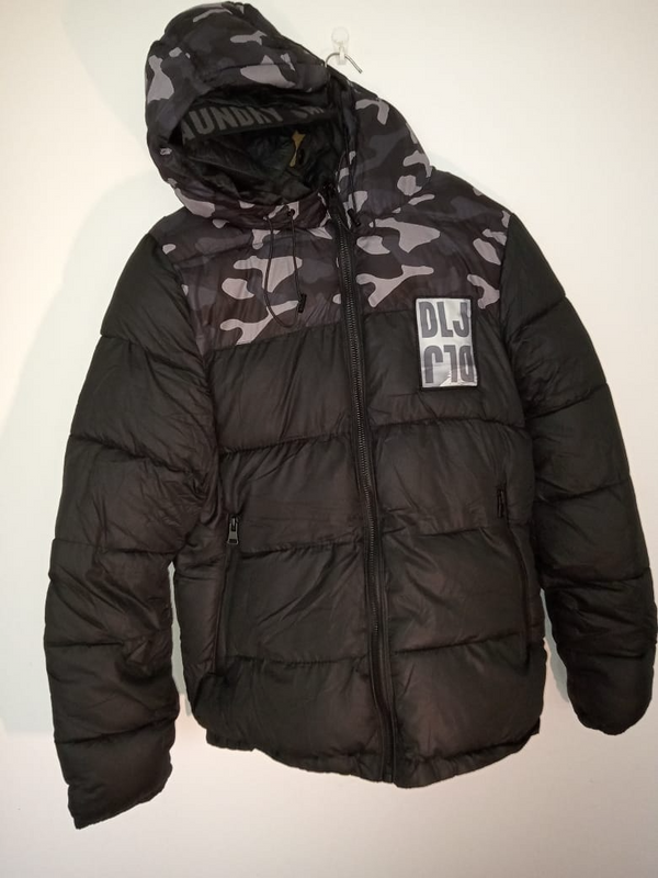 Puffer Jacket with Hoodie, Black &amp; Grey Camouflage, Winter Wear, Brand New, R400