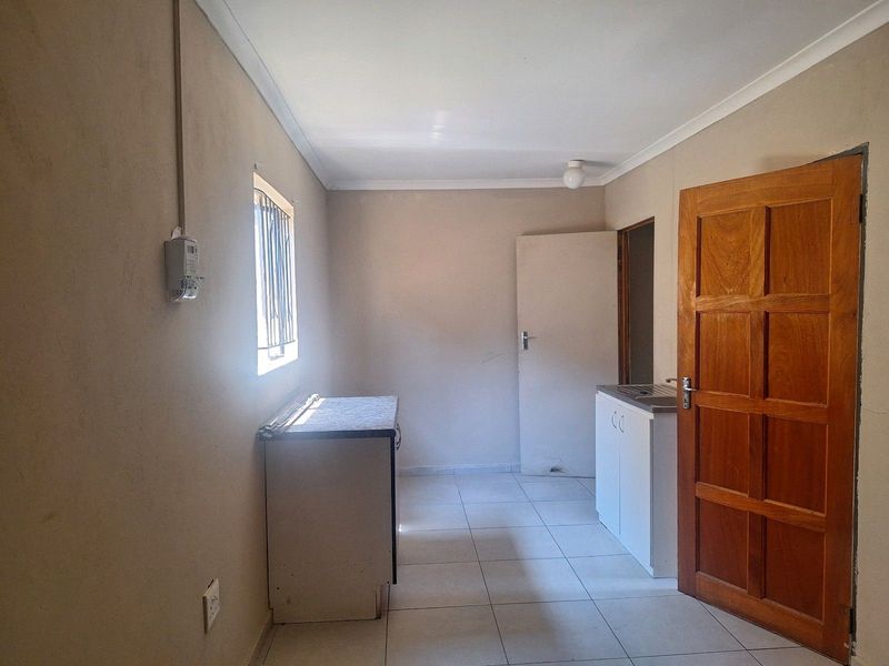 SECURED COTTAGE TO RENT AT COSMO CITY EXT 5