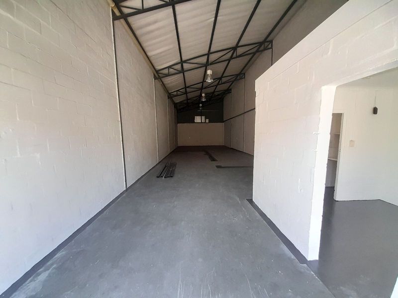 150m2 Industrial Factory Warehouse Unit / To Let in the Strand &#64; R9 500.00 excl VAT (per/month)