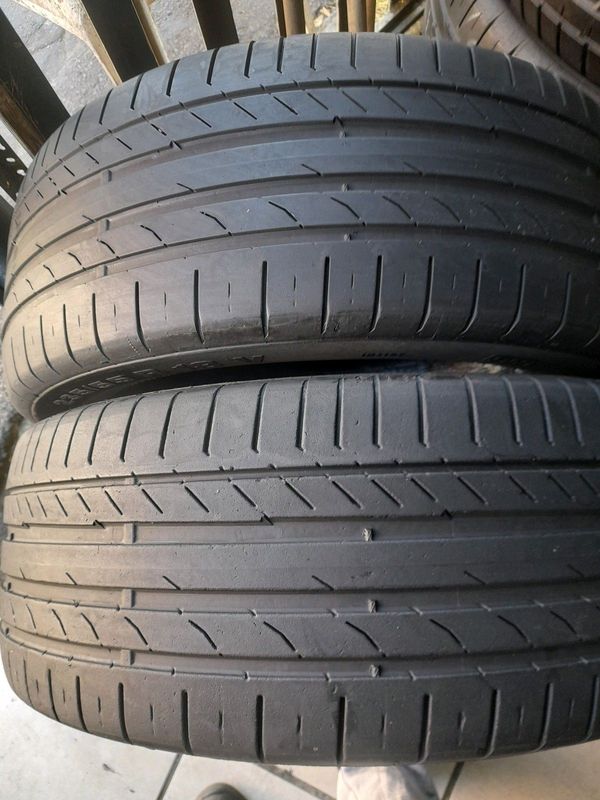 Fairly used Tyres 235/55/R18 CONTINENTAL NORMAL TYRES 90% TREAD LIFE ZUMA 061_706_1663