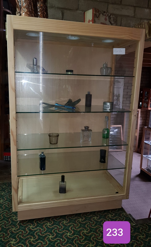 Display Cabinet Dustfree about 800 x 1.2
