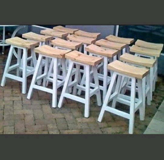 HIGH QUALITY CUSTOM SOLID WOOD BAR STOOLS