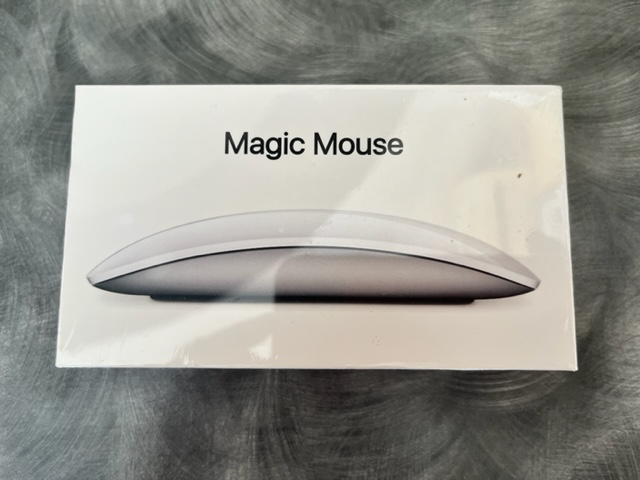 APPLE MAGIC MOUSE 3 BRAND NEW IN BOX.