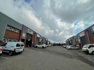 411m² Industrial To Let in Glen Marais at R70.00 per m²