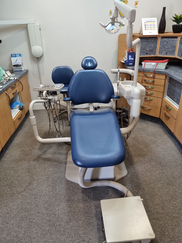 Dental Chair unit with handpieces and 2 side cabinets