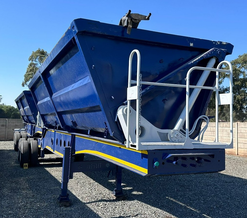 2011  Afrit 45Cube Side Tipper