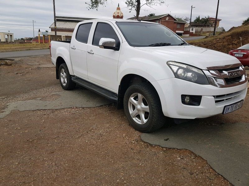 ISUZU 30 KB LX.....R230.000