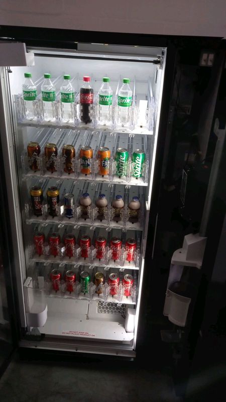 Bevmax cold drink vending machine for sale