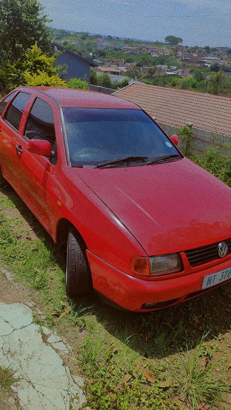 1998 Volkswagen Polo Sedan 1.8i