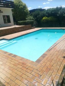 Experienced Gardener Available Here.