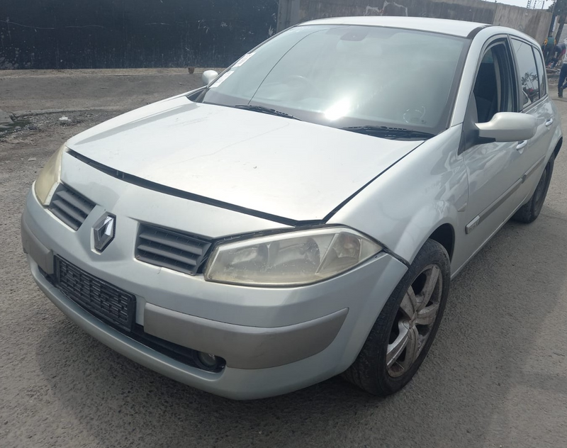 RENAULT MEGANE STRIPPING FOR SPARES