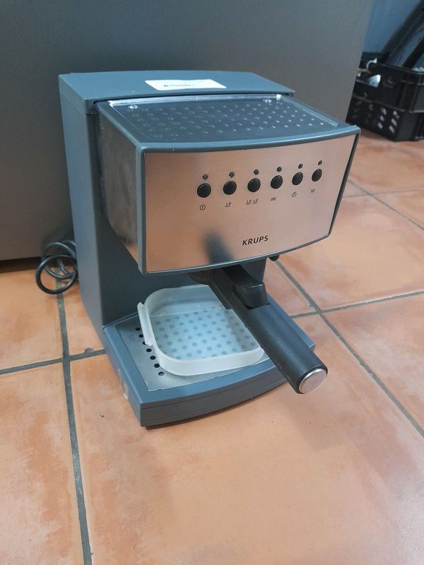 Krups  1260watts coffee machine 131Mar24