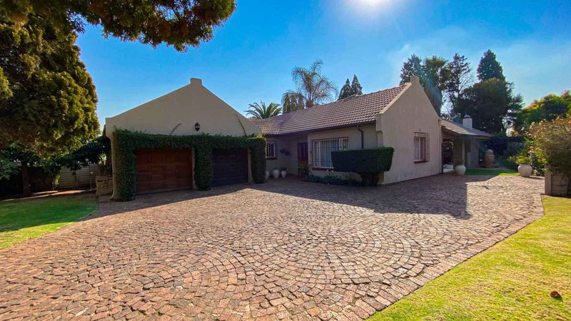 Superb Location in the heart of Brackendowns!