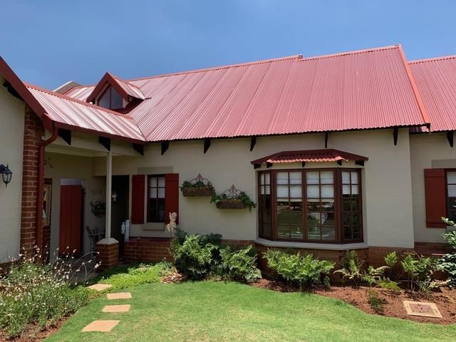 Beautiful 3 bedrooms home in prestige Waterlake Farm Estate in Boschkop, Pretoria East