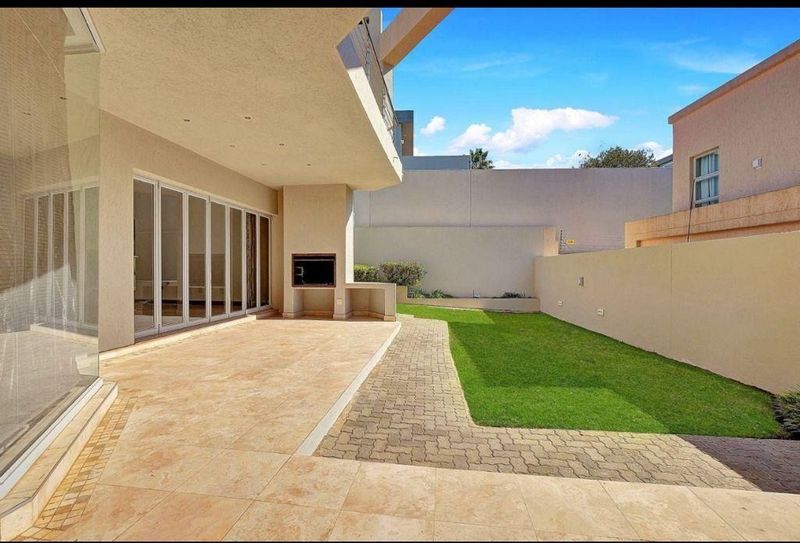 4 Bedroom townhouse-villa in Sandown For Sale