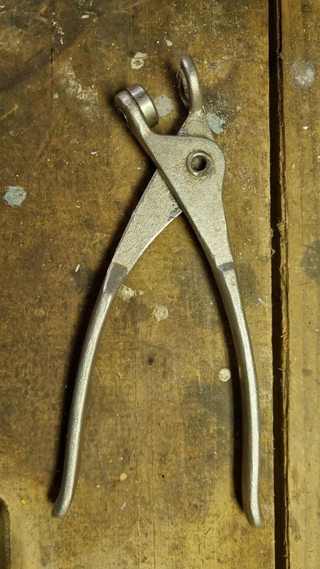 Vintage collectable hand tool up for grabs.