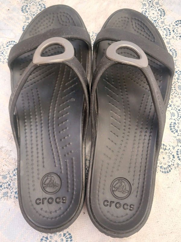 Crocs women&#39;s sandals for sale