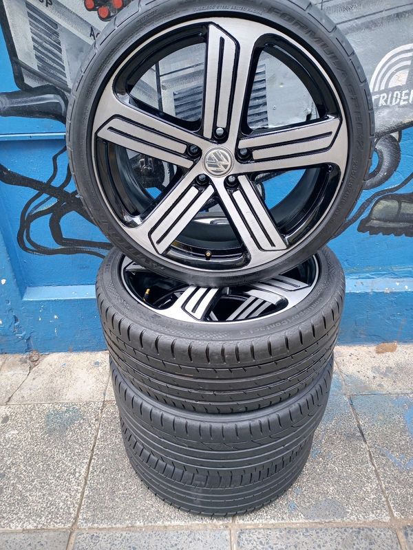 A Set of 19inch Rims And TYRES