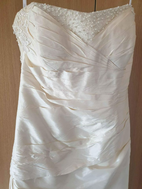 Wedding dress for sale R1200.00