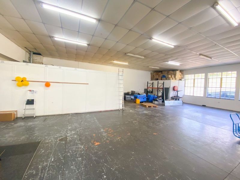 288m² Commercial To Let in Woodstock at R115.00 per m²