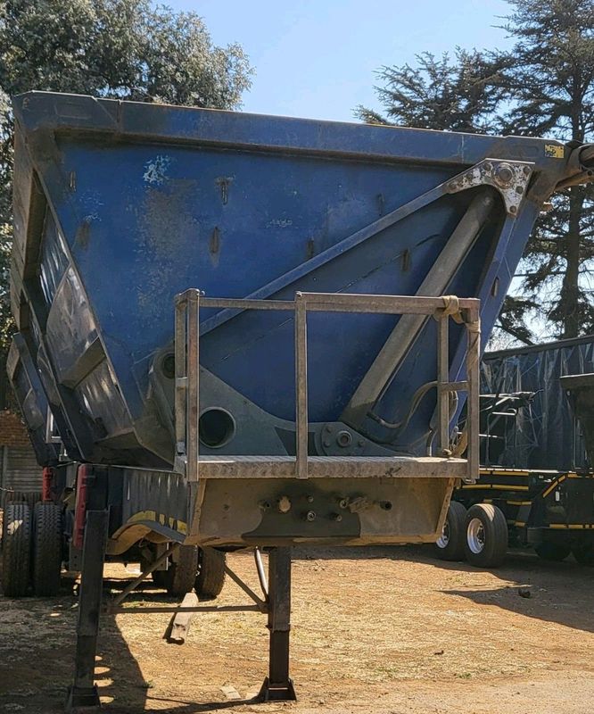 SIDE TIPPER TRAILER FOR SALE!!