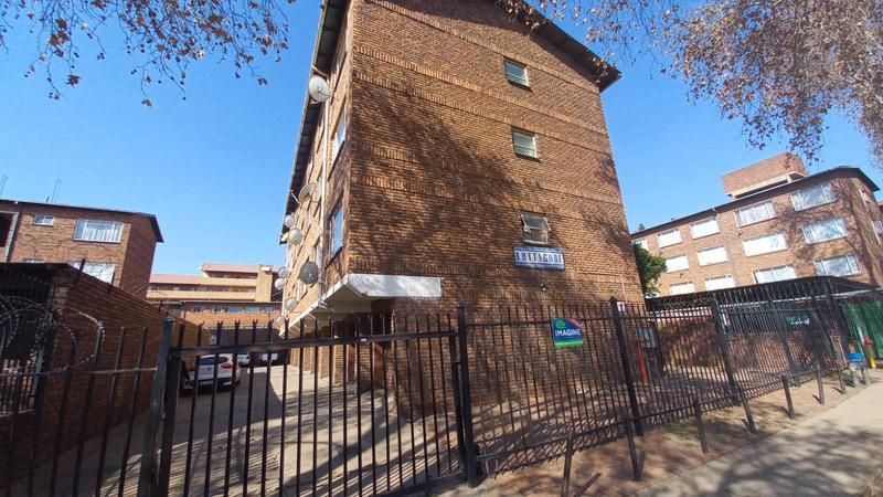 1 Bedroom flatlet for sale - Pretoria West