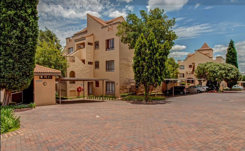 2 Bedroom Apartment For Sale in Lonehill