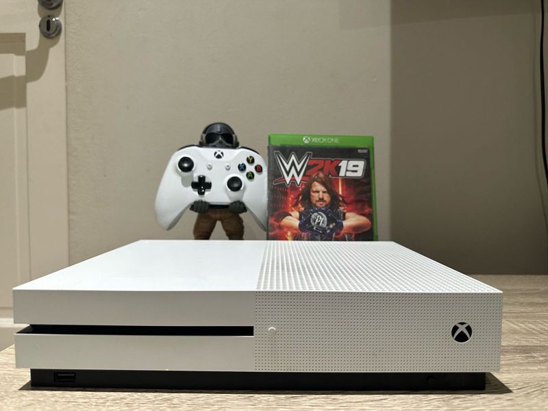 Xbox One S