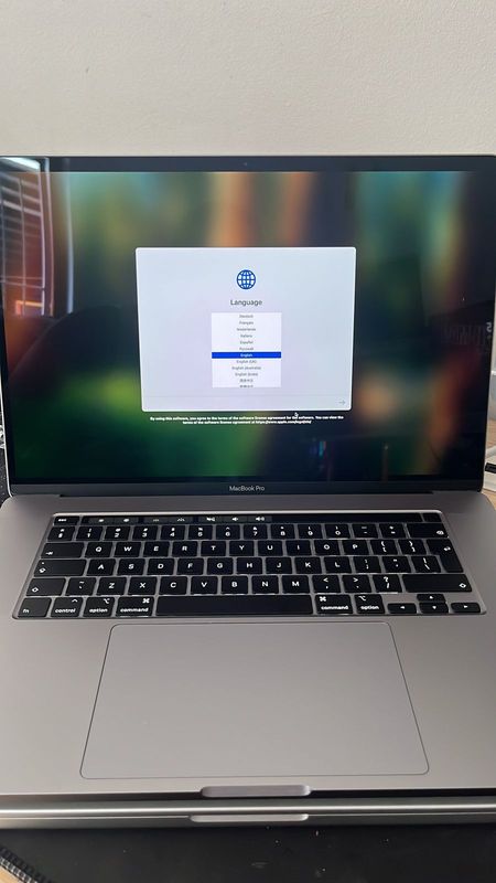 MacBook Pro 16”