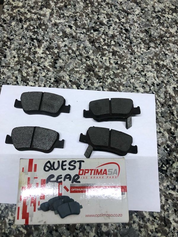 Toyota Quest 2014 / 15 brake pads