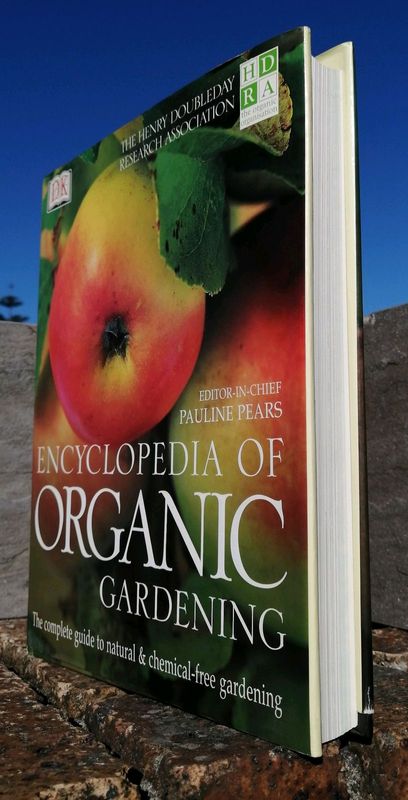 Encyclopedia of Organic Gardening PAULINE PEARS