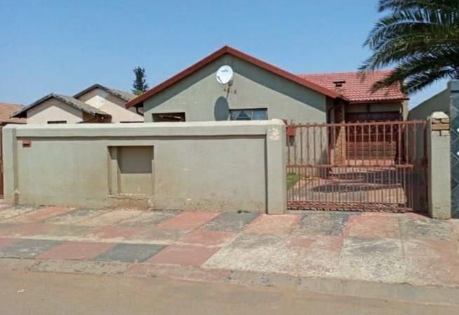 3 bedroom house for sale in Protea Glen ext 4