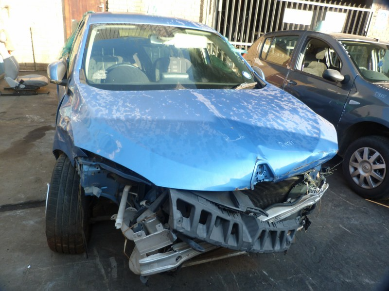 Renault Megane III 1.6 Dynamique Manual Blue - 2013 STRIPPING FOR SPARES