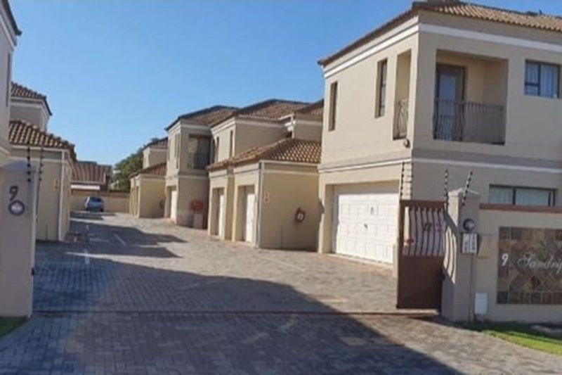 Cosy 2 bedroom Townhouse in Wavecrest