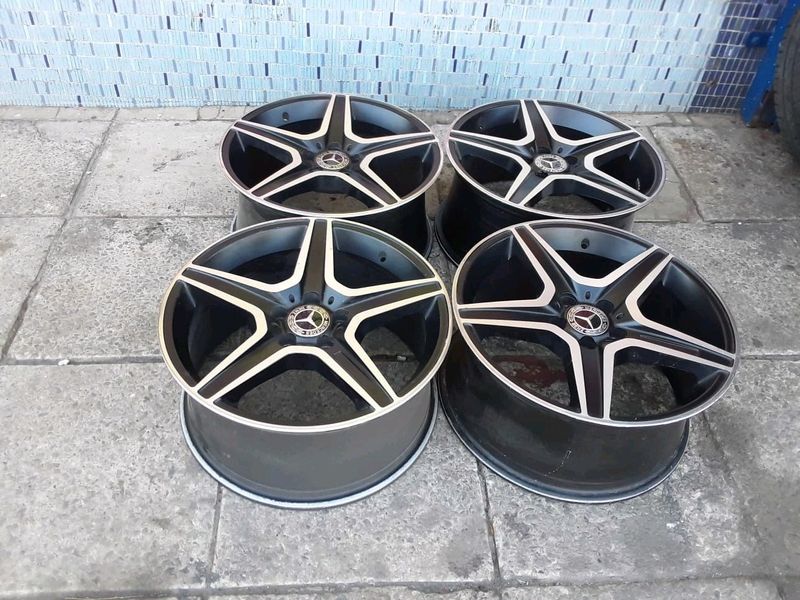 A set of 18inches mags rim 5x112 p c d for mercedes benz/vito. also fit golf 5 6 7 and Audi A4