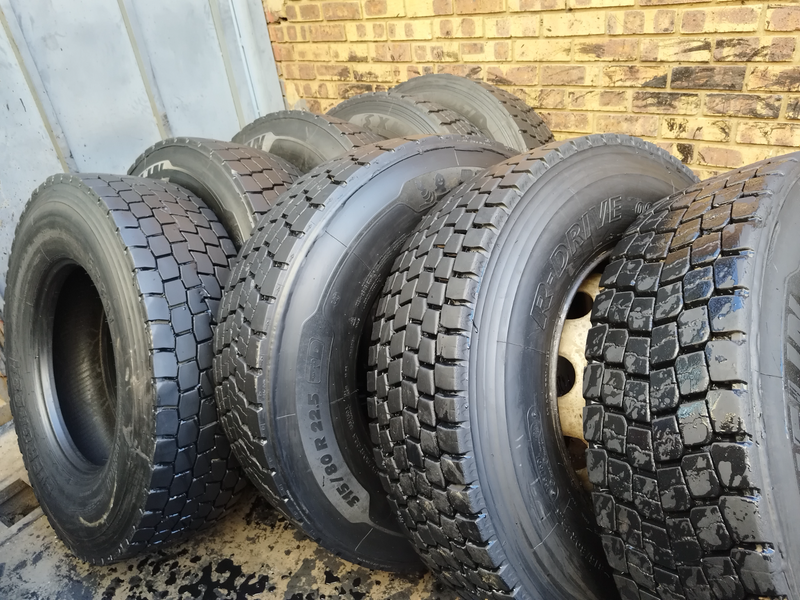 WE SUPPLY AND FIT GOOD SECOND HAND,NEW RETREADED AND BRANDNEW TRUCK AND TRAILER TYRES: 0745134568