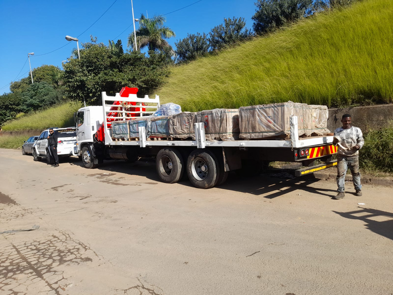 Truck &amp; Transport Hire Durban Tel: 0721951242
