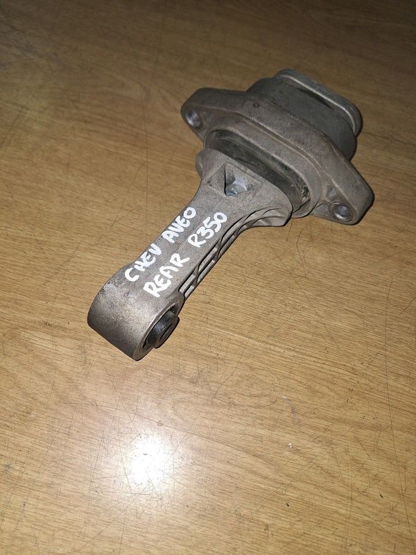 CHEV AVEO REAR GEARBOX MOUNTING