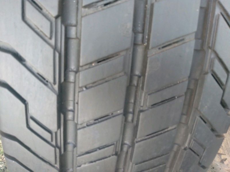 1x 205/75/16 continental tyre 97%thread excellent condition