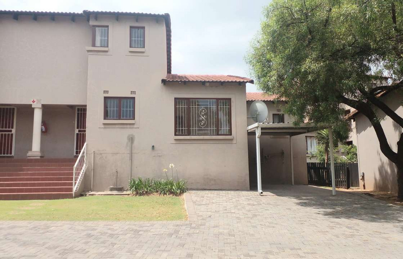 Great investment- 4 Bedrooms, 2 Bathroom - Townhouse for sale in Northwold