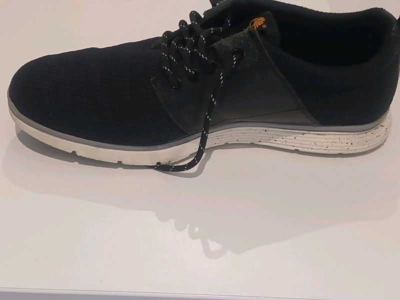Timberland black shoe uk 8.5 good condition R350 neg