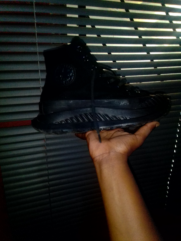 It&#39;s a size 7 black ankle boot converse sneaker, bought from sportsean at R2500 in February.