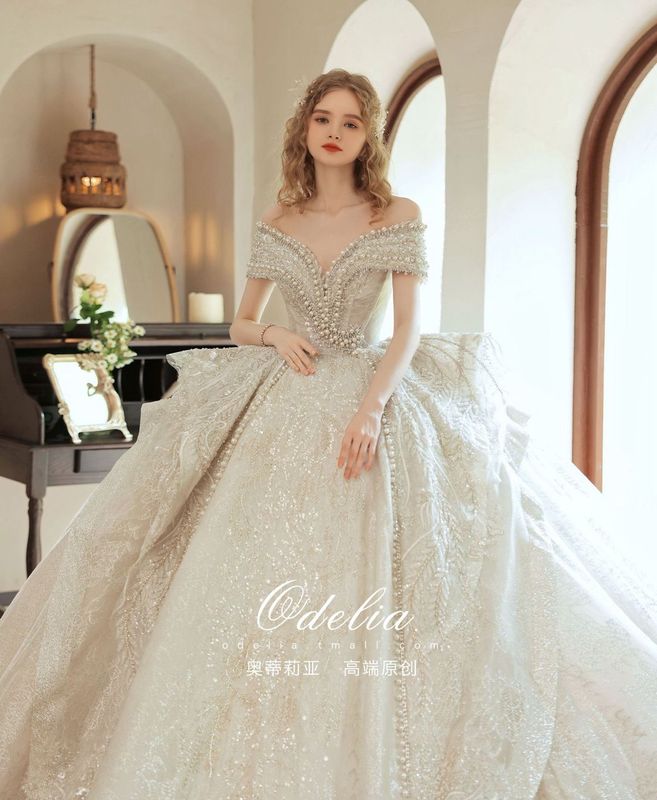 Odelia Wedding dress