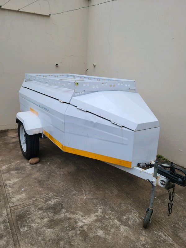 Karet trailer with spare wheel