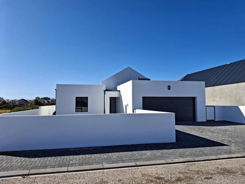 Coastal Living at Its Finest: Stunning New Home Just 500m from Golden Mile Beach