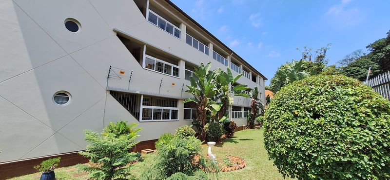 Attractive Investment Opportunity: Spacious Apartment in Prime Location