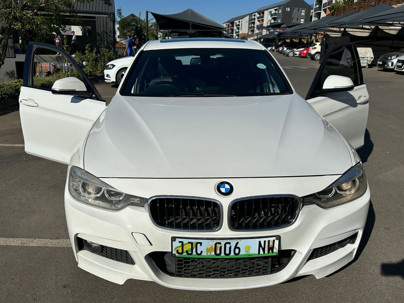 2015 BMW  320i, Automatic, M-Sport, F30, Sunroof, One Owner (R159999)