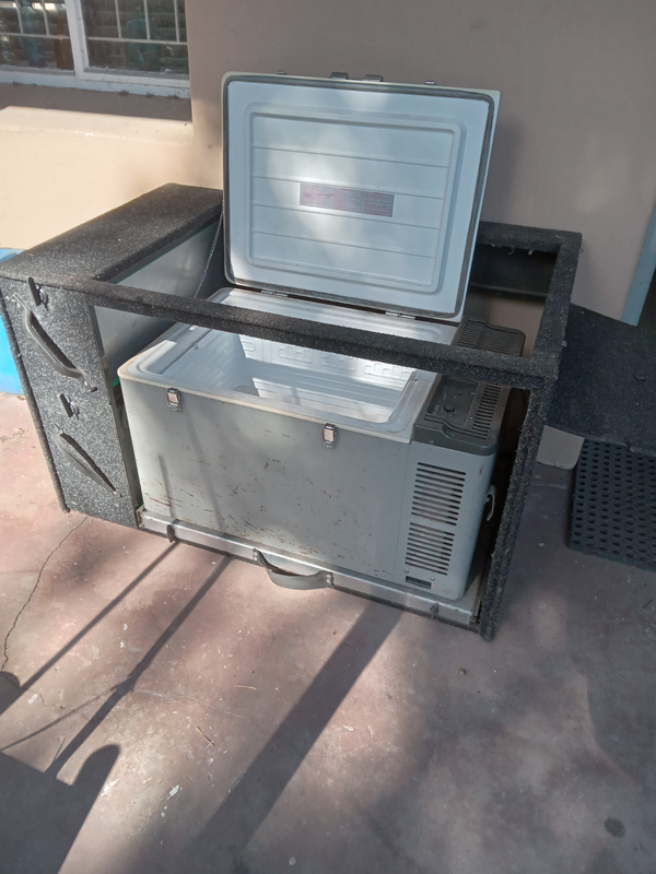 Fridge drawer system suitable for up to 60 liter Engel camping fridge or similar